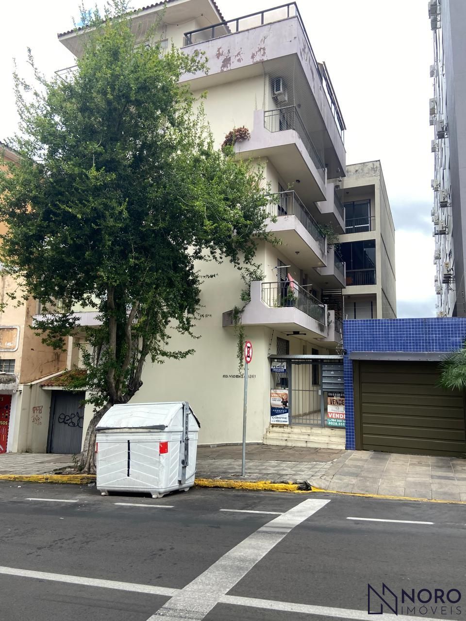 Apartamento amplo 1 dormitório à venda no Centro