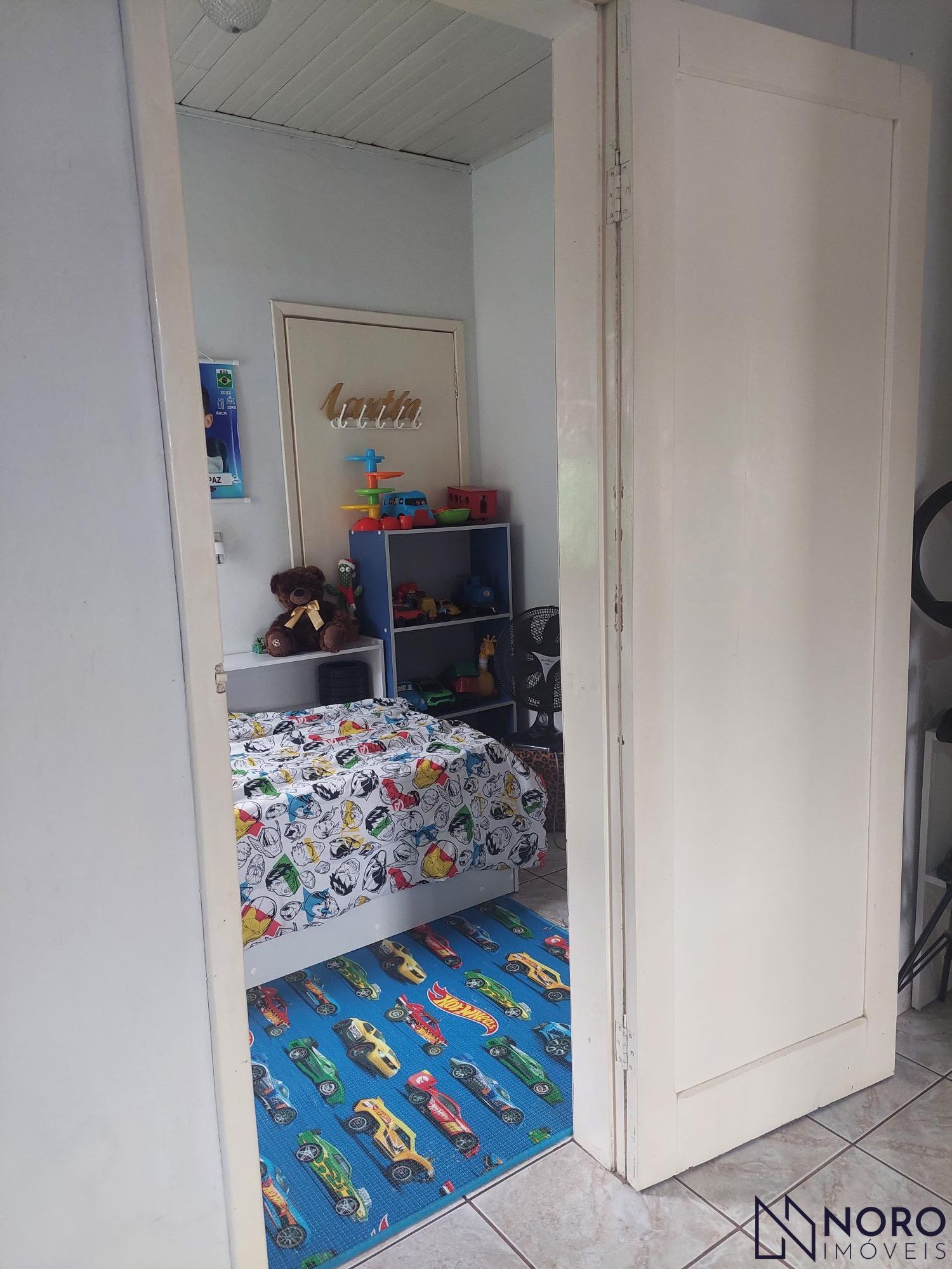 Casa mista com 3 dormitórios e 3 vagas de garagem na manoel ribas