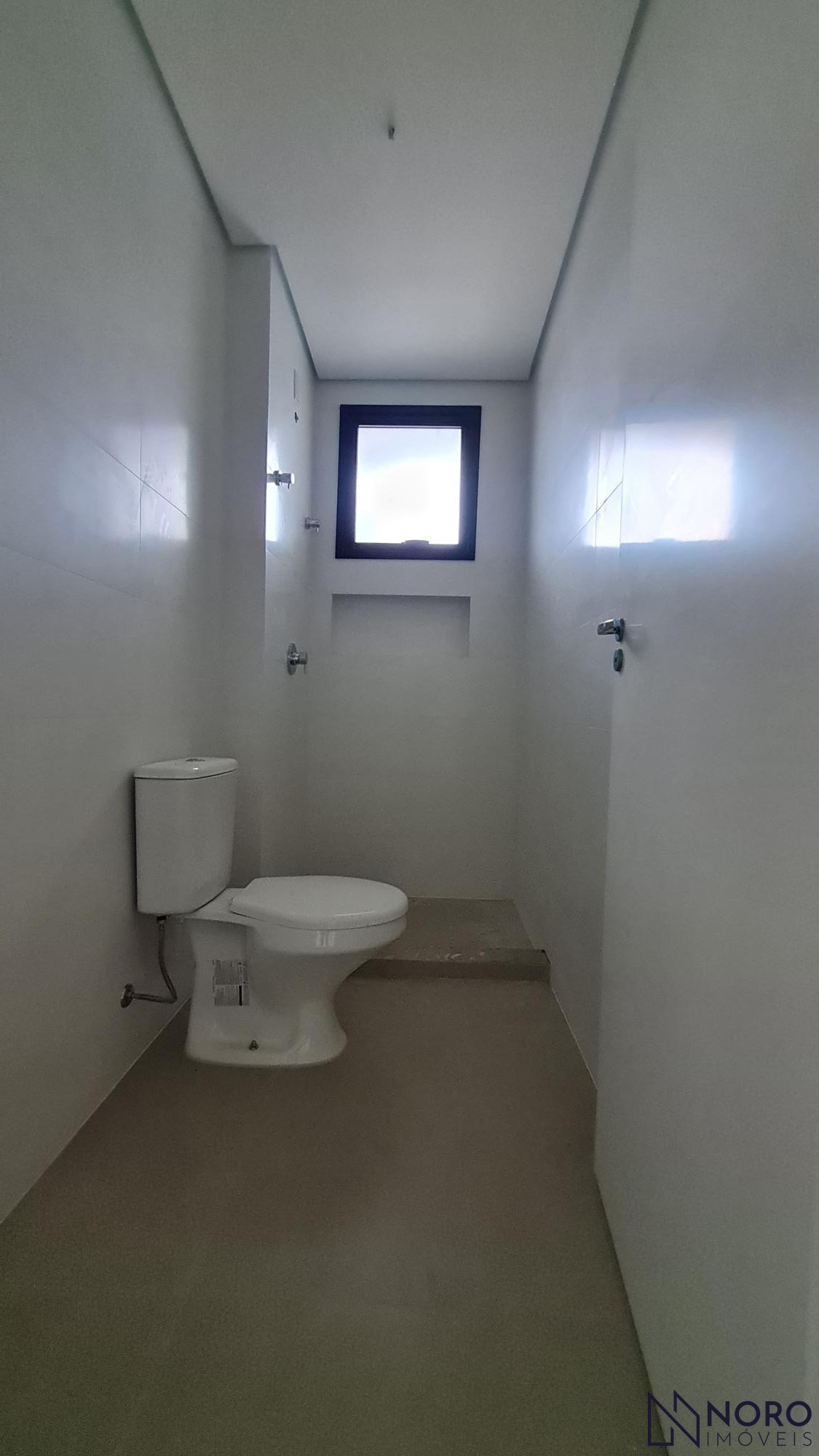 Apartamento 2 Dormitórios com Suíte e 2 Vagas de Garagem, sacada, gesso, churras