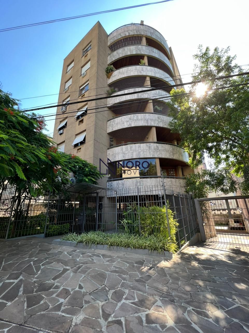 Apartamento  venda  no Higienpolis - Porto Alegre, RS. Imveis