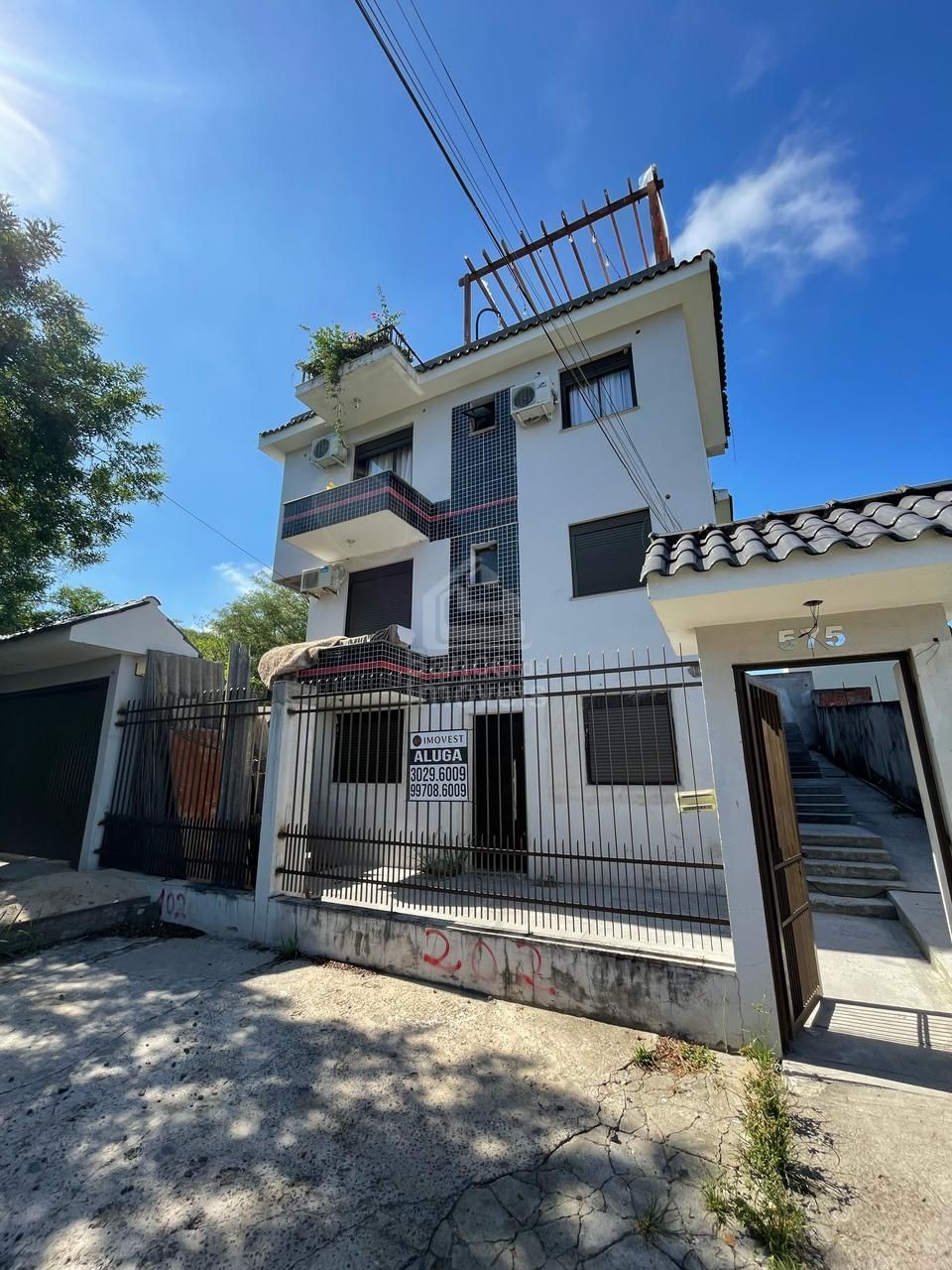 Apartamento para alugar  no Tomazetti - Santa Maria, RS. Imóveis