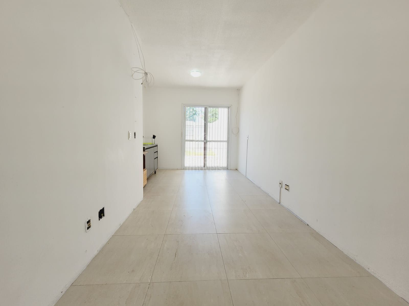 Casa de Condomínio para alugar com 2 quartos, 43m² - Foto 1