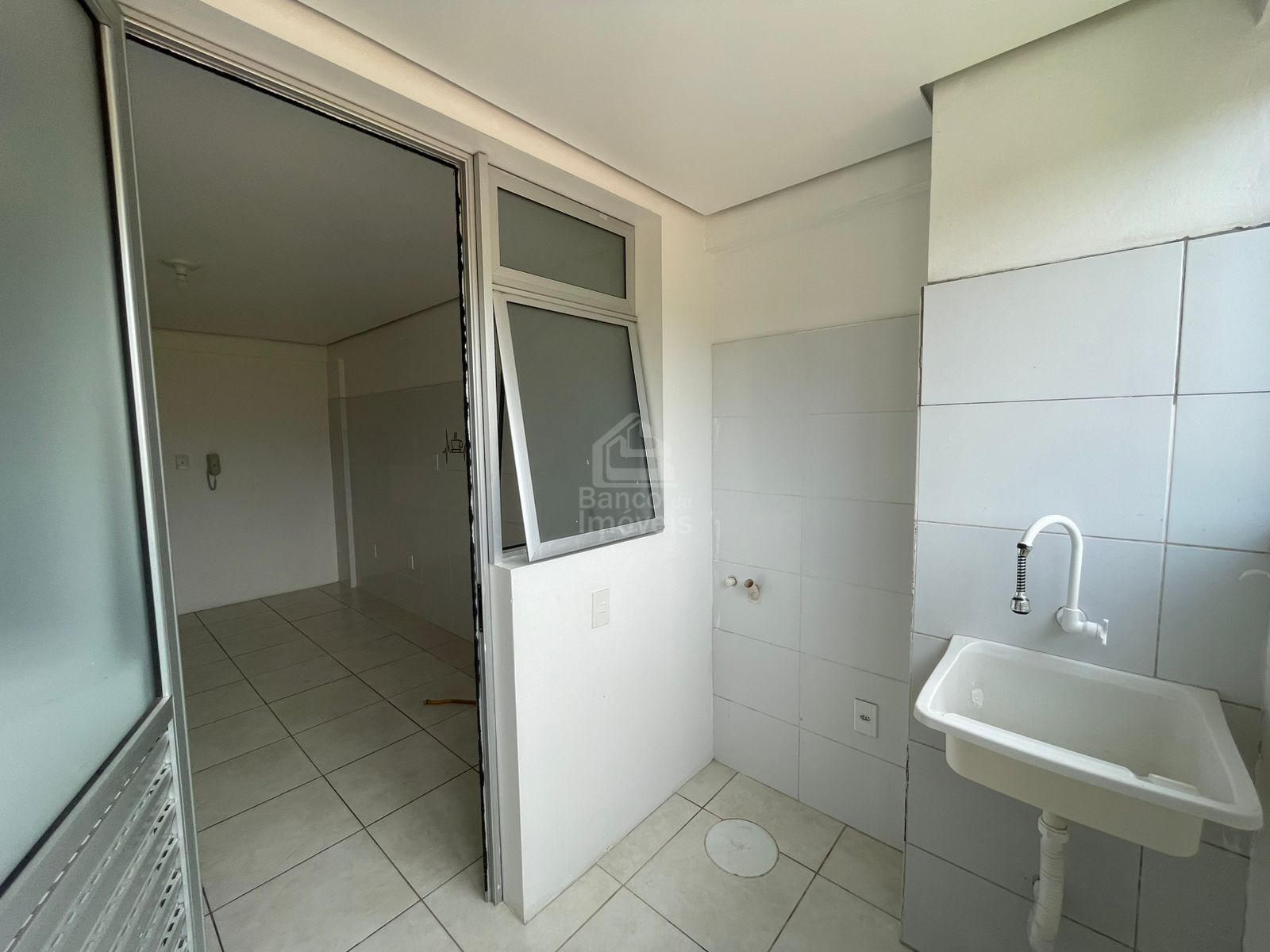 Apartamento para alugar com 2 quartos, 85m² - Foto 15