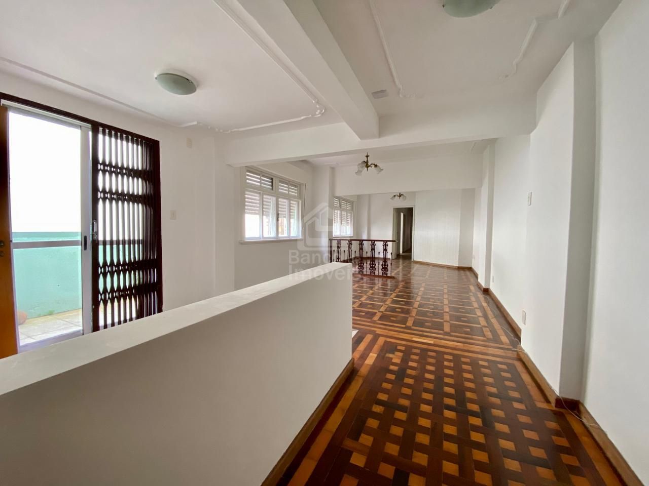 Apartamento à venda com 3 quartos, 128m² - Foto 3