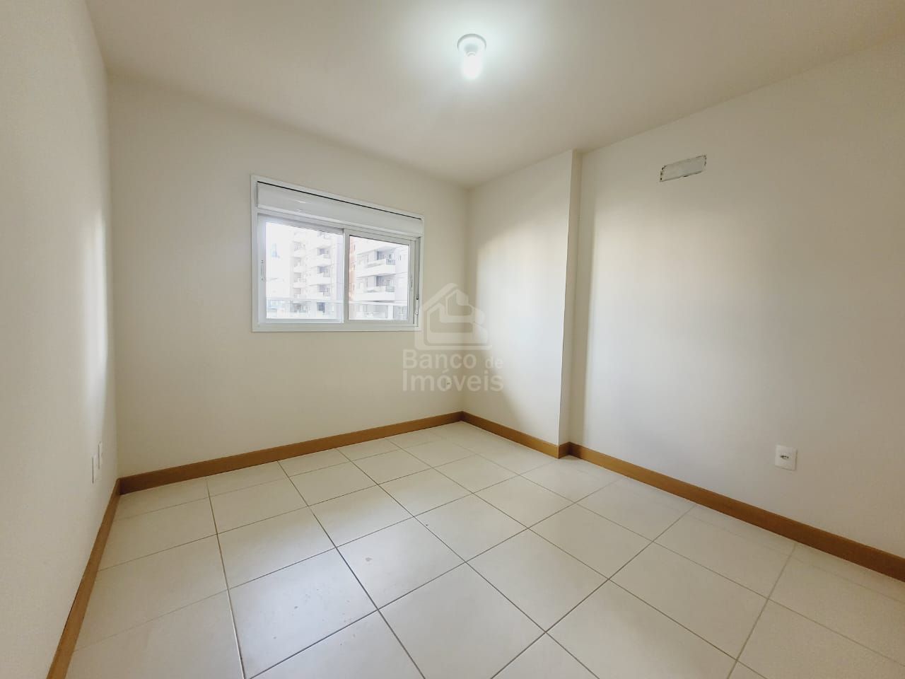 Apartamento para alugar com 2 quartos, 50m² - Foto 4