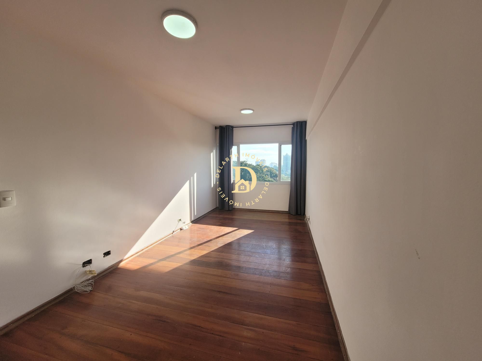 Apartamento - Edifício Cabo Canaveral - Jardim São Dimas - SJCampos - 03 Dormitó