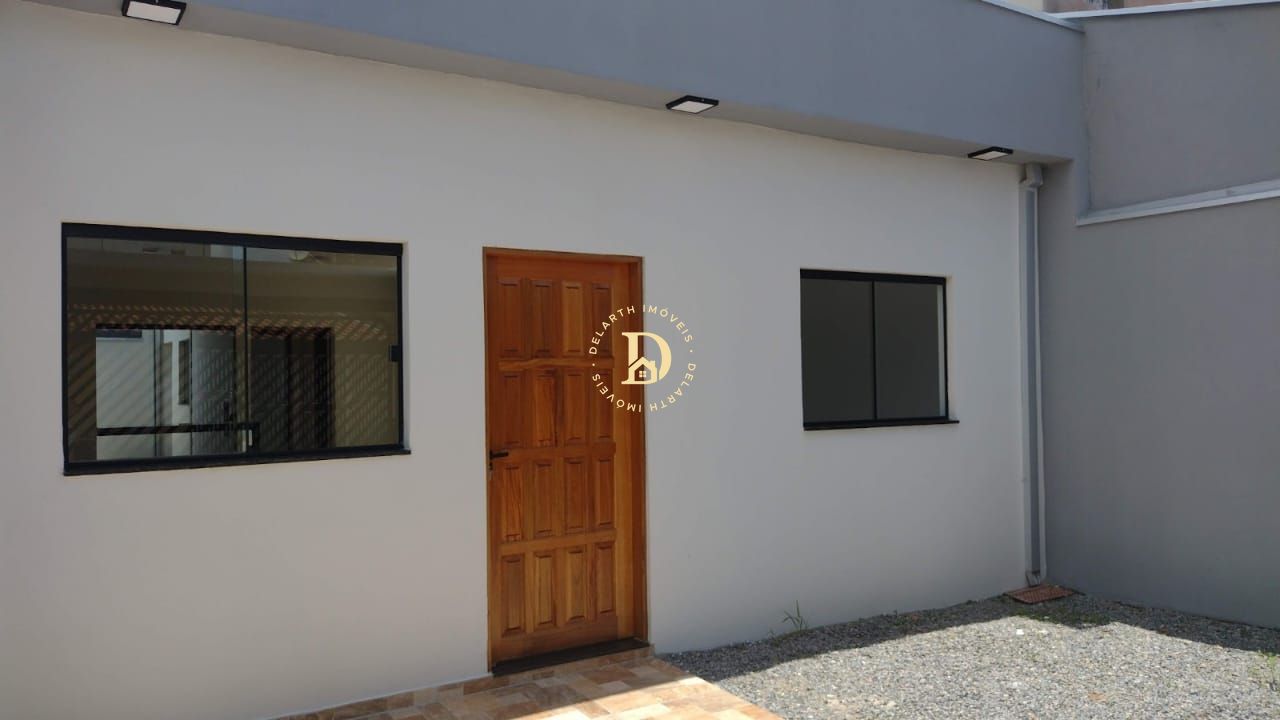 Casa à venda com 3 quartos, 88m² - Foto 2