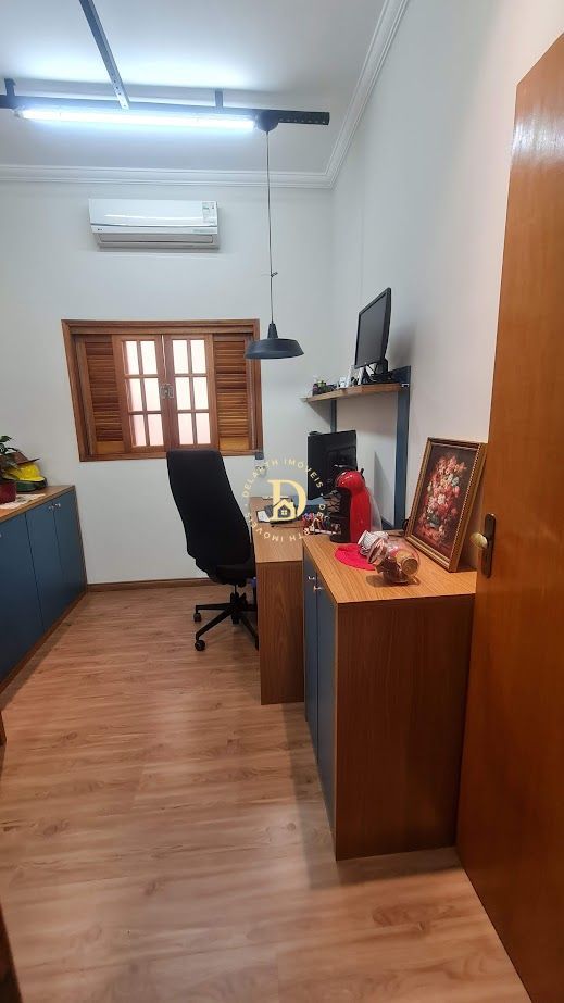 Casa à venda com 3 quartos, 90m² - Foto 18