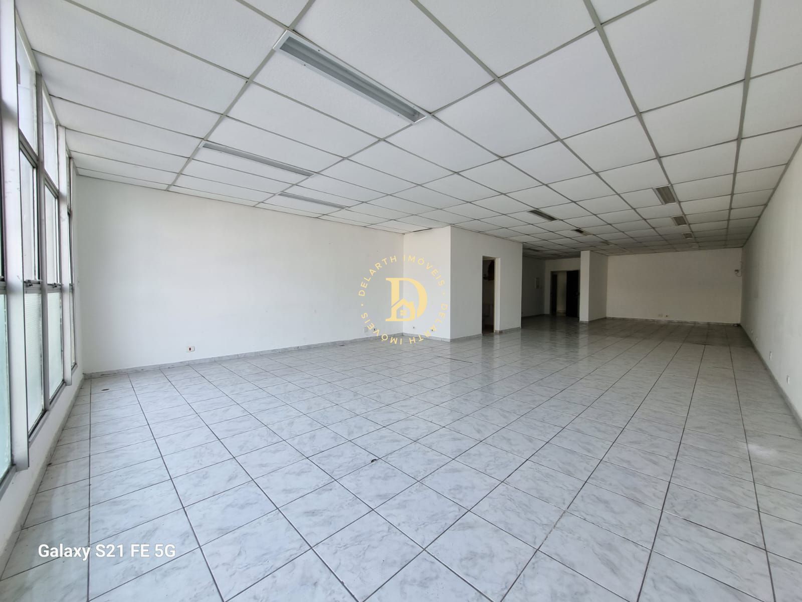 Conjunto Comercial-Sala à venda e aluguel com 1 quarto, 106m² - Foto 1