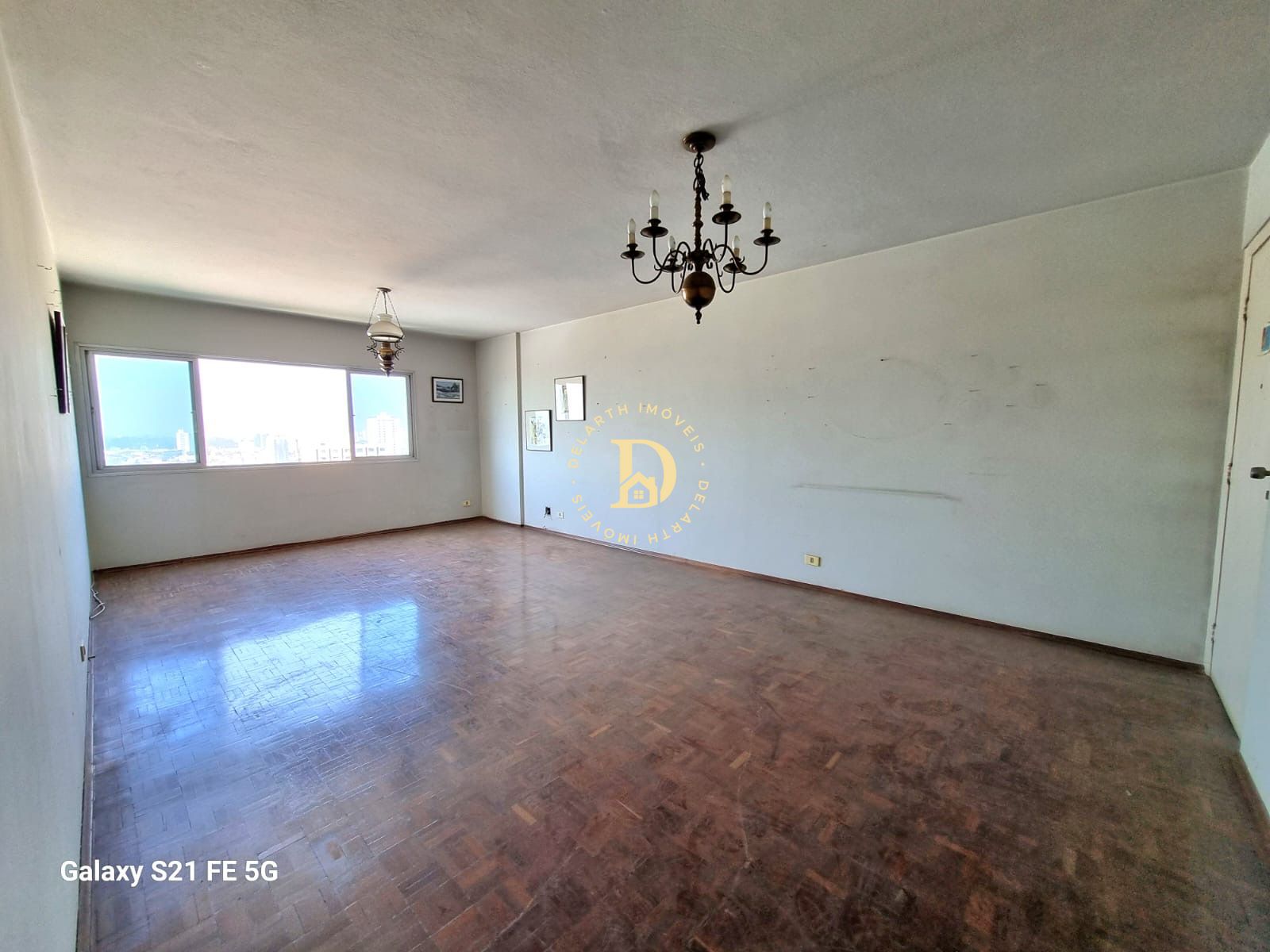 Apartamento à venda com 3 quartos, 125m² - Foto 2