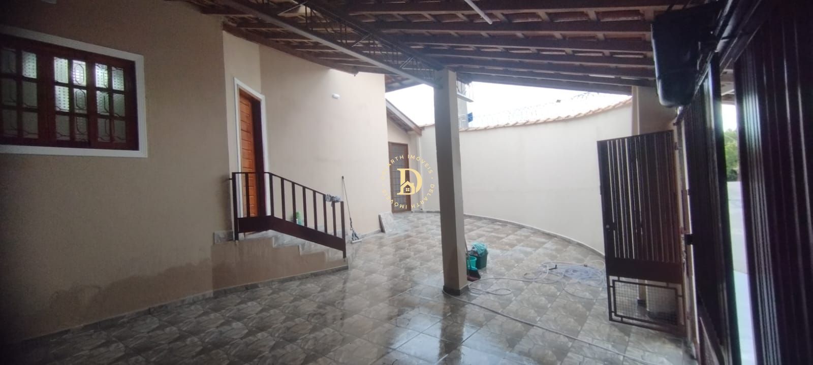 Casa à venda com 2 quartos, 70m² - Foto 4