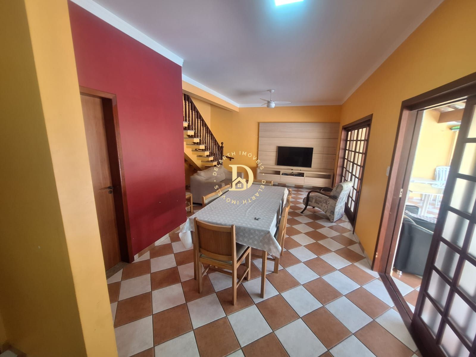 Sobrado, 3 quartos, 203 m² - Foto 2