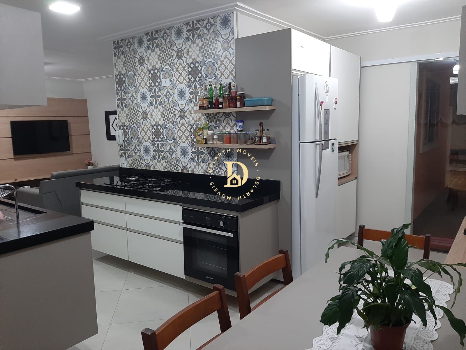 Casa à venda com 2 quartos, 90m² - Foto 4