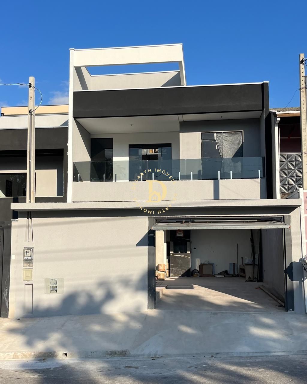 Sobrado - Portal dos Pássaros - SJCampos - 03 Dormitórios (01 Suíte) - 150m²