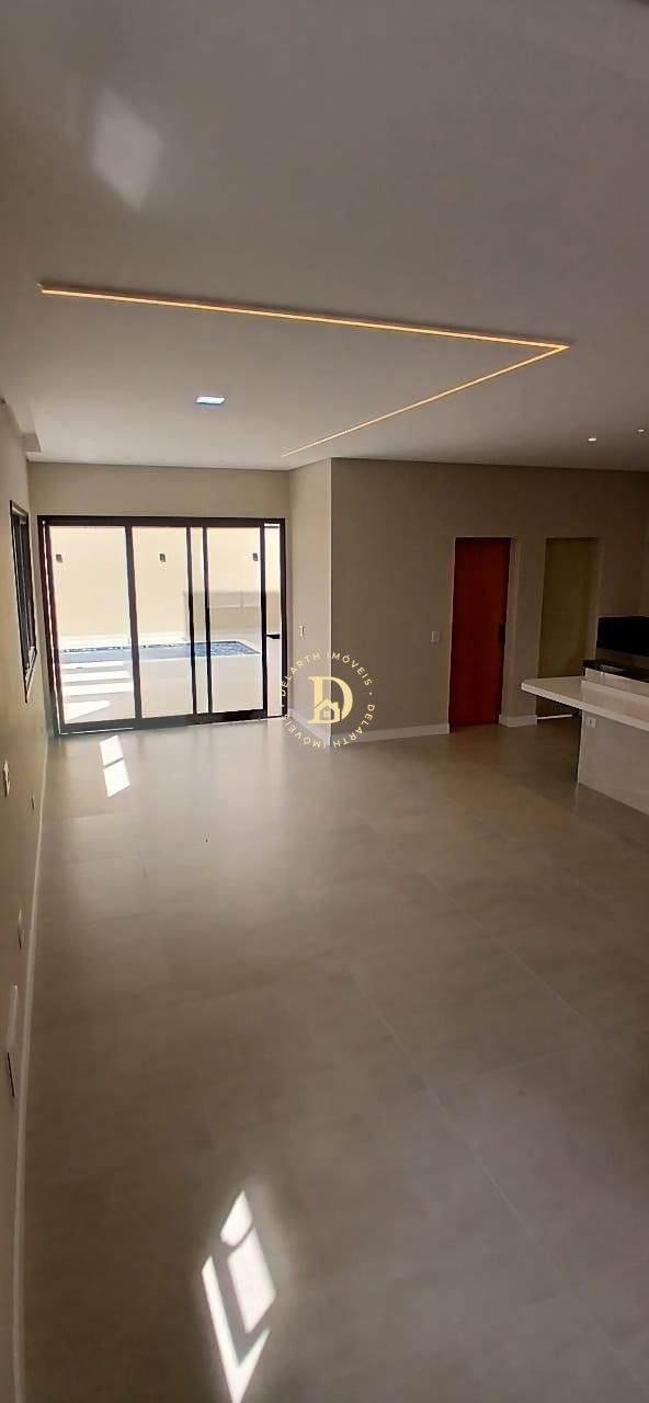 Casa de Condomínio à venda com 3 quartos, 252m² - Foto 2