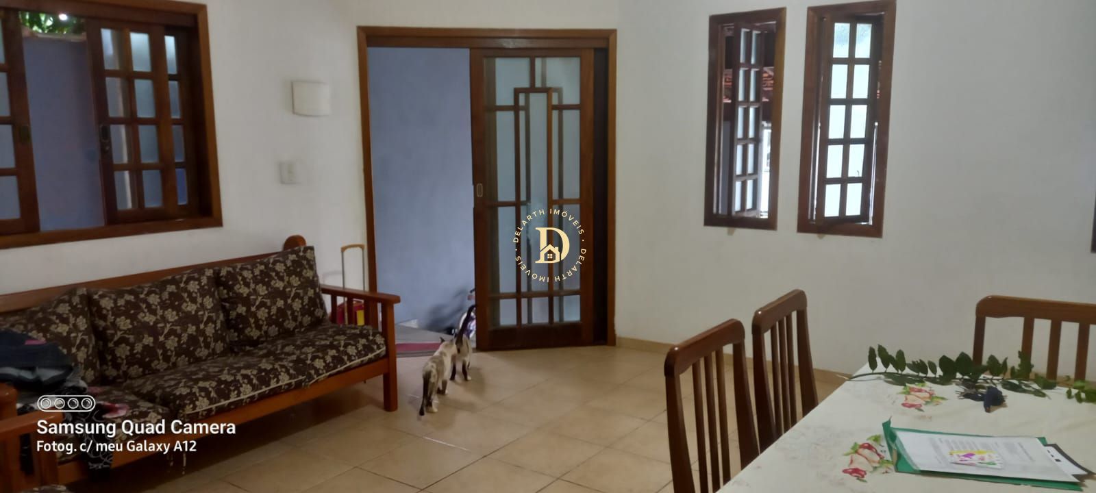 Casa à venda com 4 quartos, 187m² - Foto 2