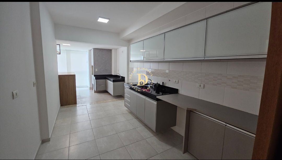 Apartamento à venda com 4 quartos, 183m² - Foto 4