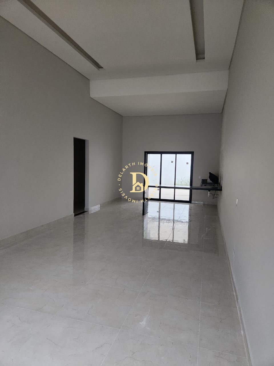 Casa à venda com 3 quartos, 140m² - Foto 1