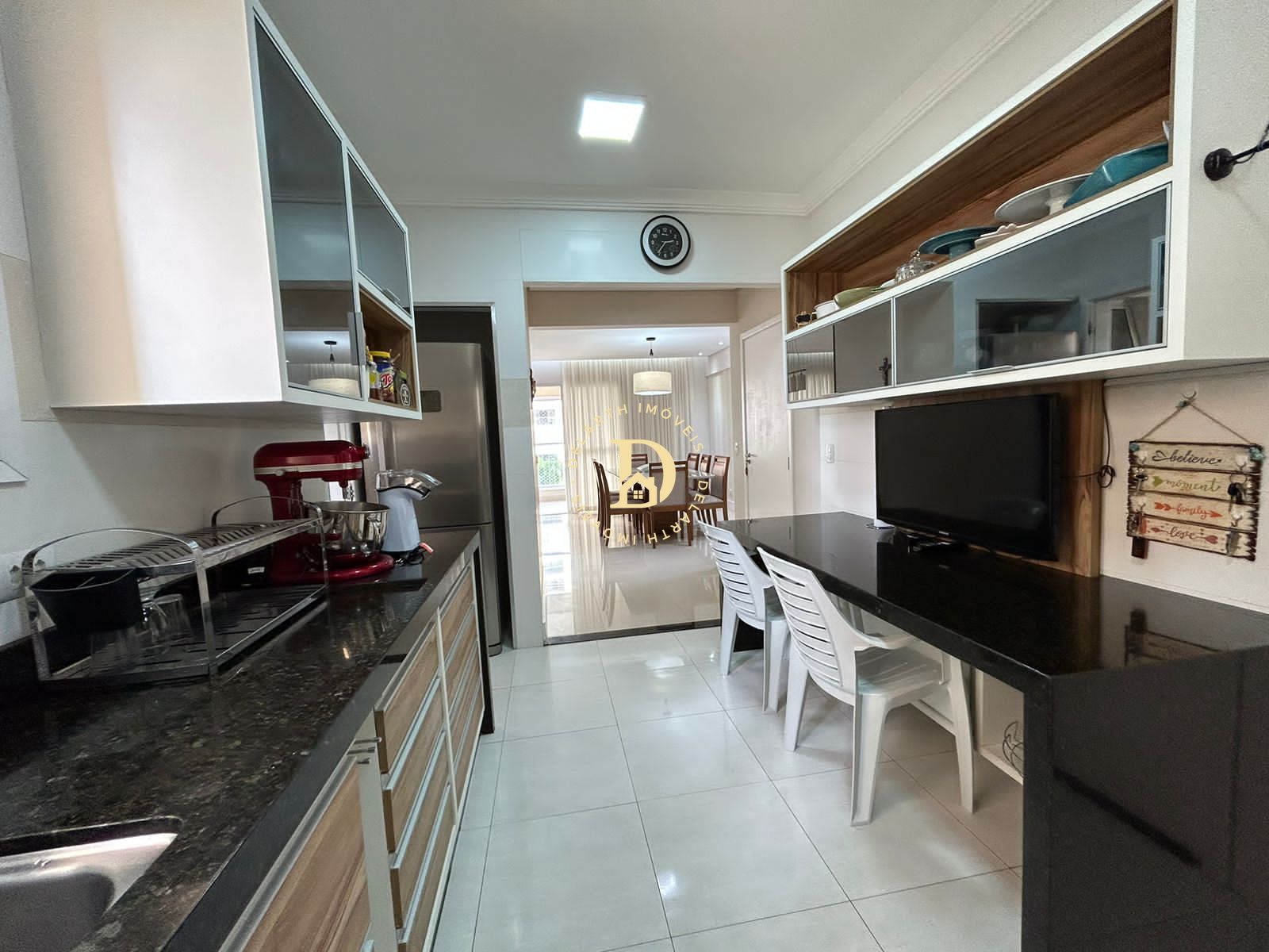 Apartamento à venda com 3 quartos, 156m² - Foto 6