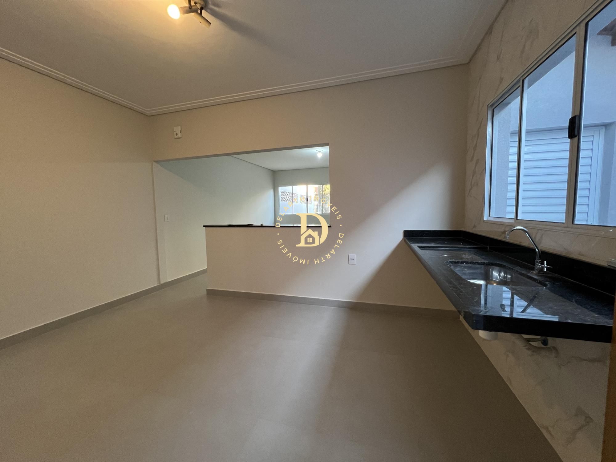 Casa à venda com 2 quartos, 81m² - Foto 4