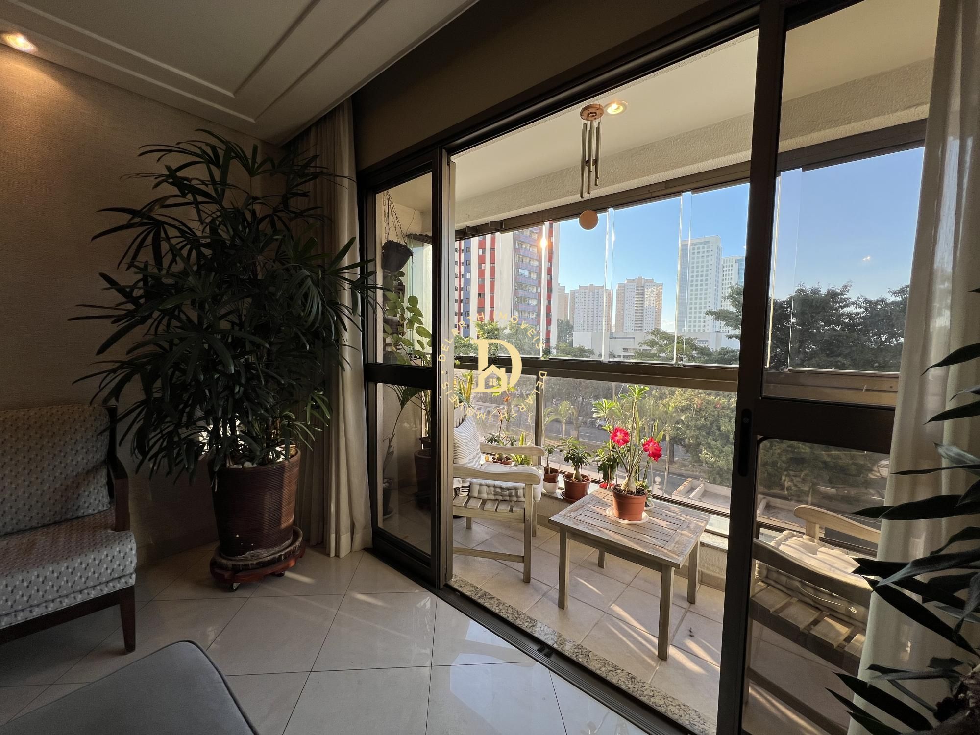 Apartamento à venda com 4 quartos, 140m² - Foto 4