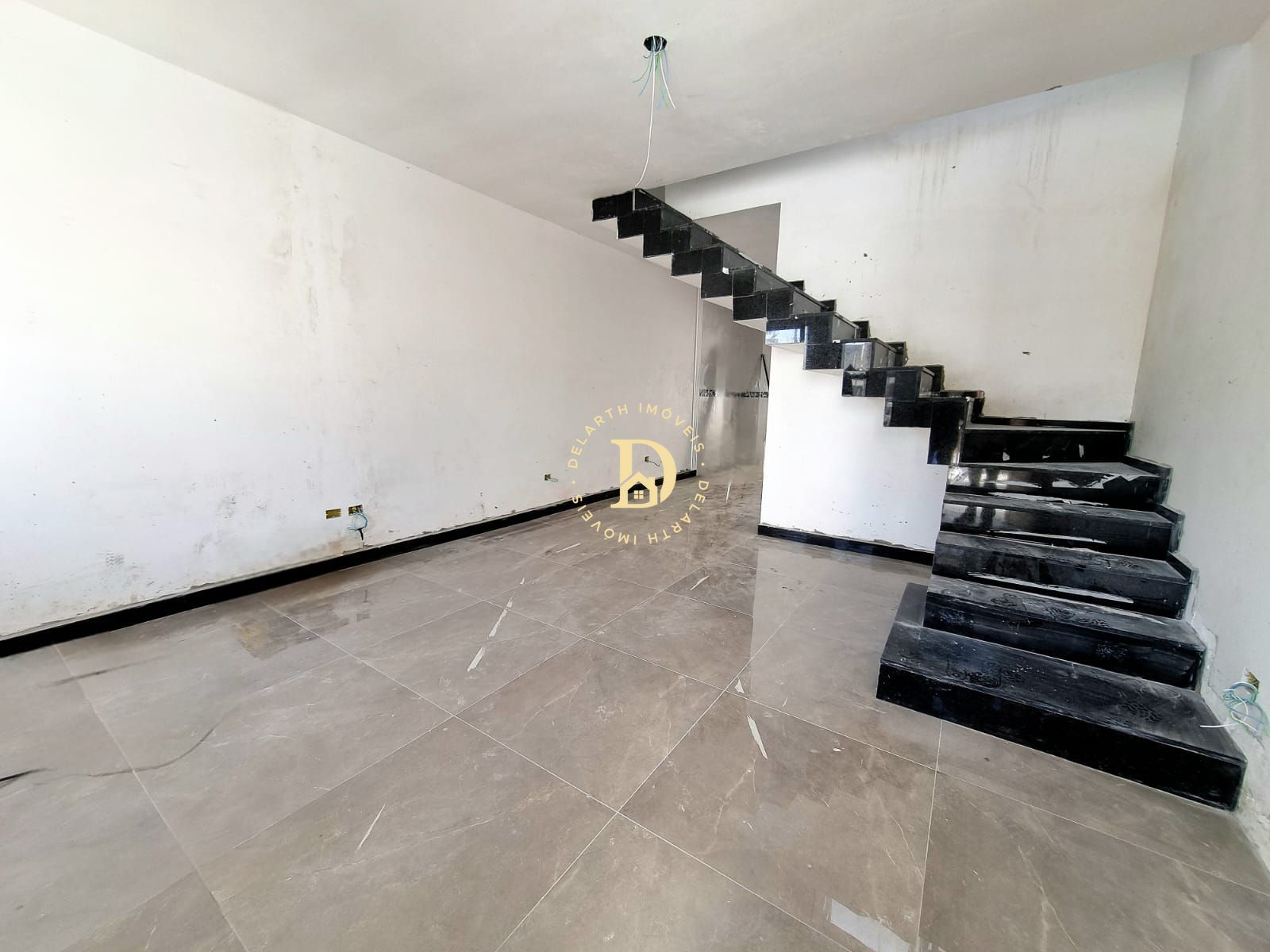 Sobrado à venda com 3 quartos, 115m² - Foto 1