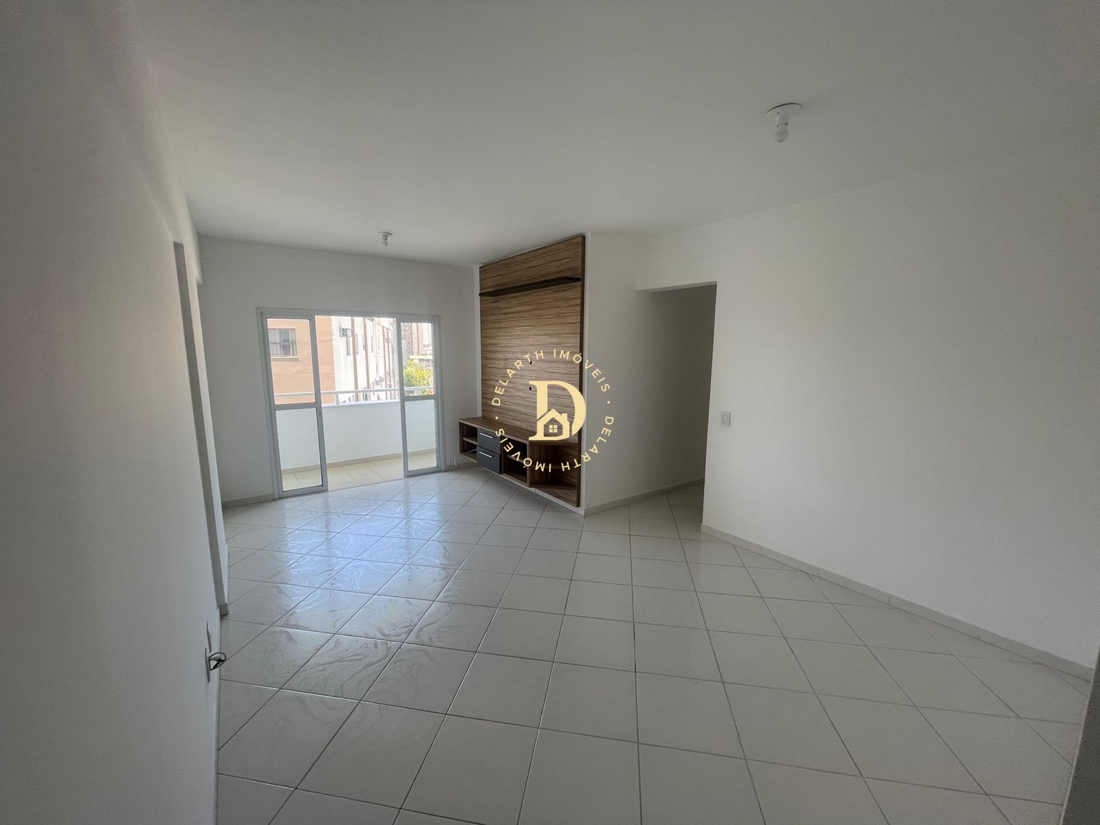Apartamento à venda com 3 quartos, 90m² - Foto 1