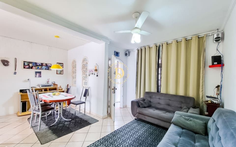 Casa à venda com 3 quartos, 110m² - Foto 1