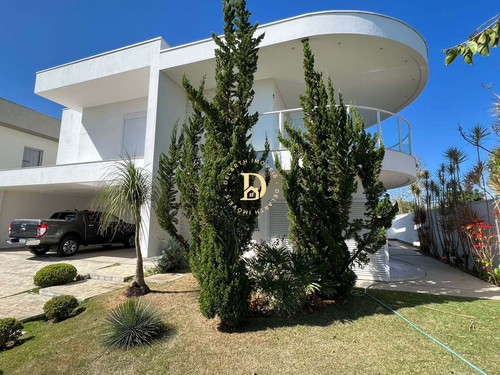 Casa de Condomínio à venda e aluguel com 4 quartos, 415m² - Foto 2