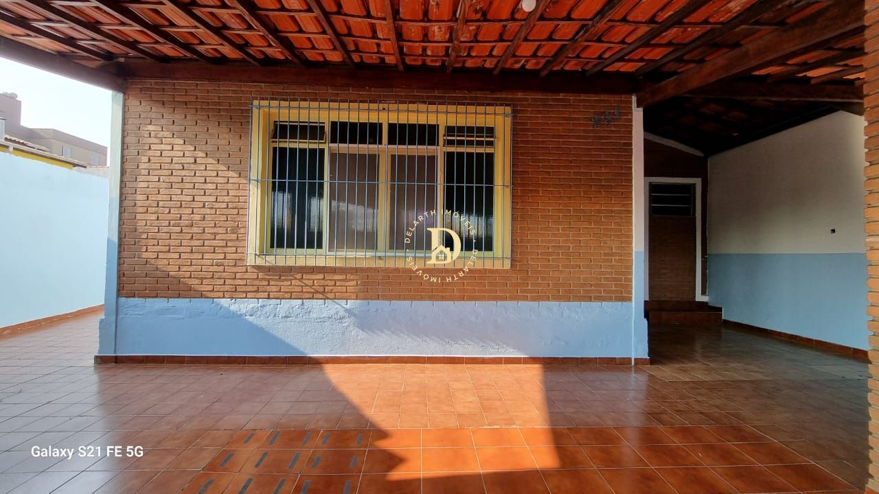 Casa à venda e aluguel com 3 quartos, 150m² - Foto 1