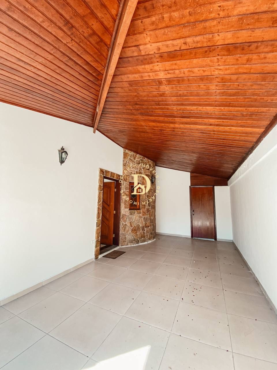 Casa de Condomínio à venda com 4 quartos, 210m² - Foto 2