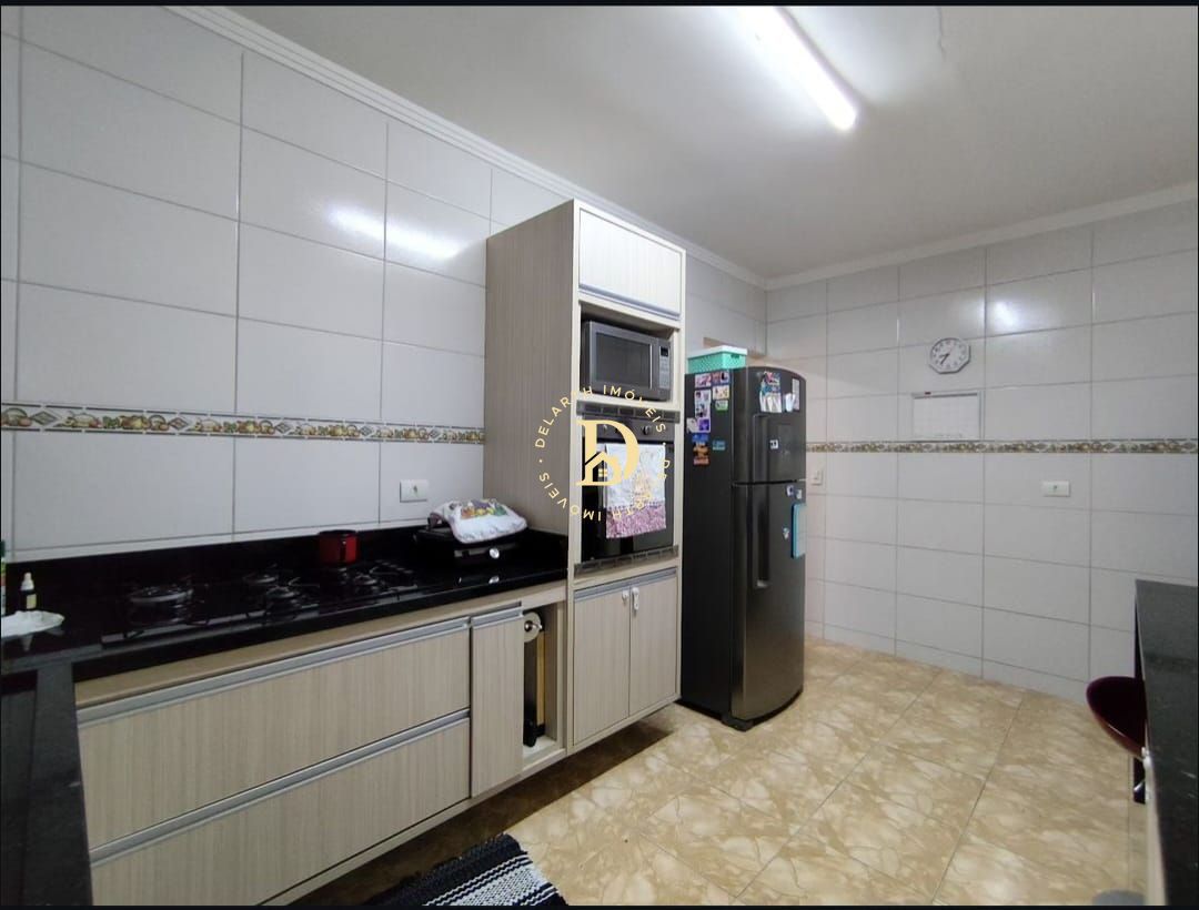 Casa à venda com 4 quartos, 120m² - Foto 3