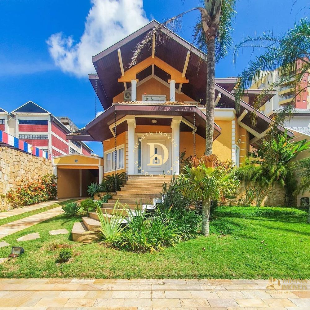 Casa à venda com 4 quartos, 636m² - Foto 1