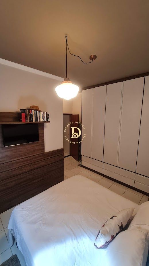 Casa à venda com 3 quartos, 90m² - Foto 13