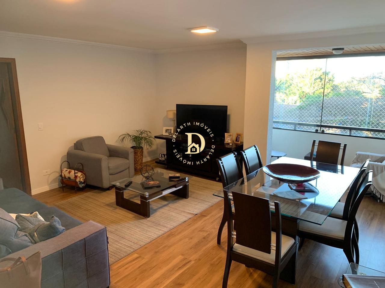 Apartamento à venda com 3 quartos, 106m² - Foto 1