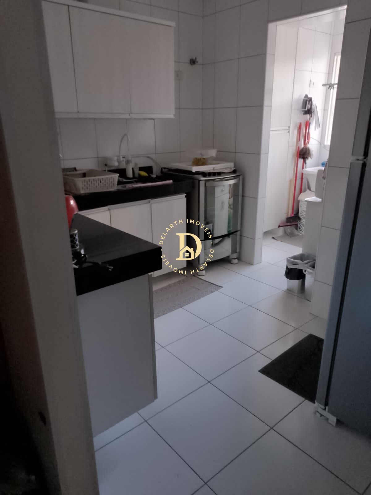 Apartamento à venda com 2 quartos, 70m² - Foto 3