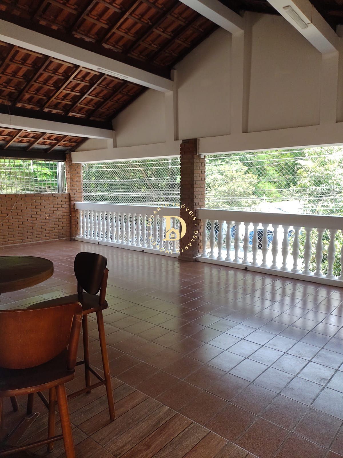 Casa - Bq. dos Eucaliptos - 3 dormitórios (1 suíte) - 394 M²