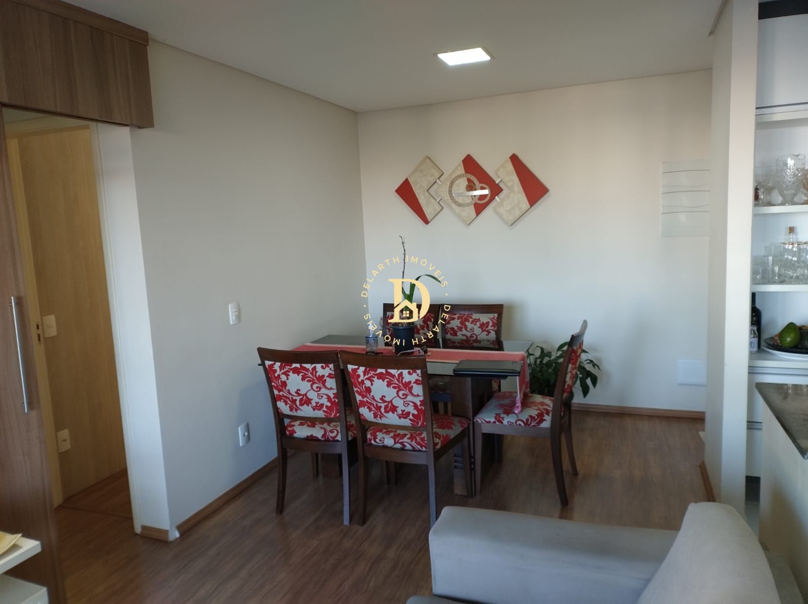 Apartamento à venda com 2 quartos, 62m² - Foto 2