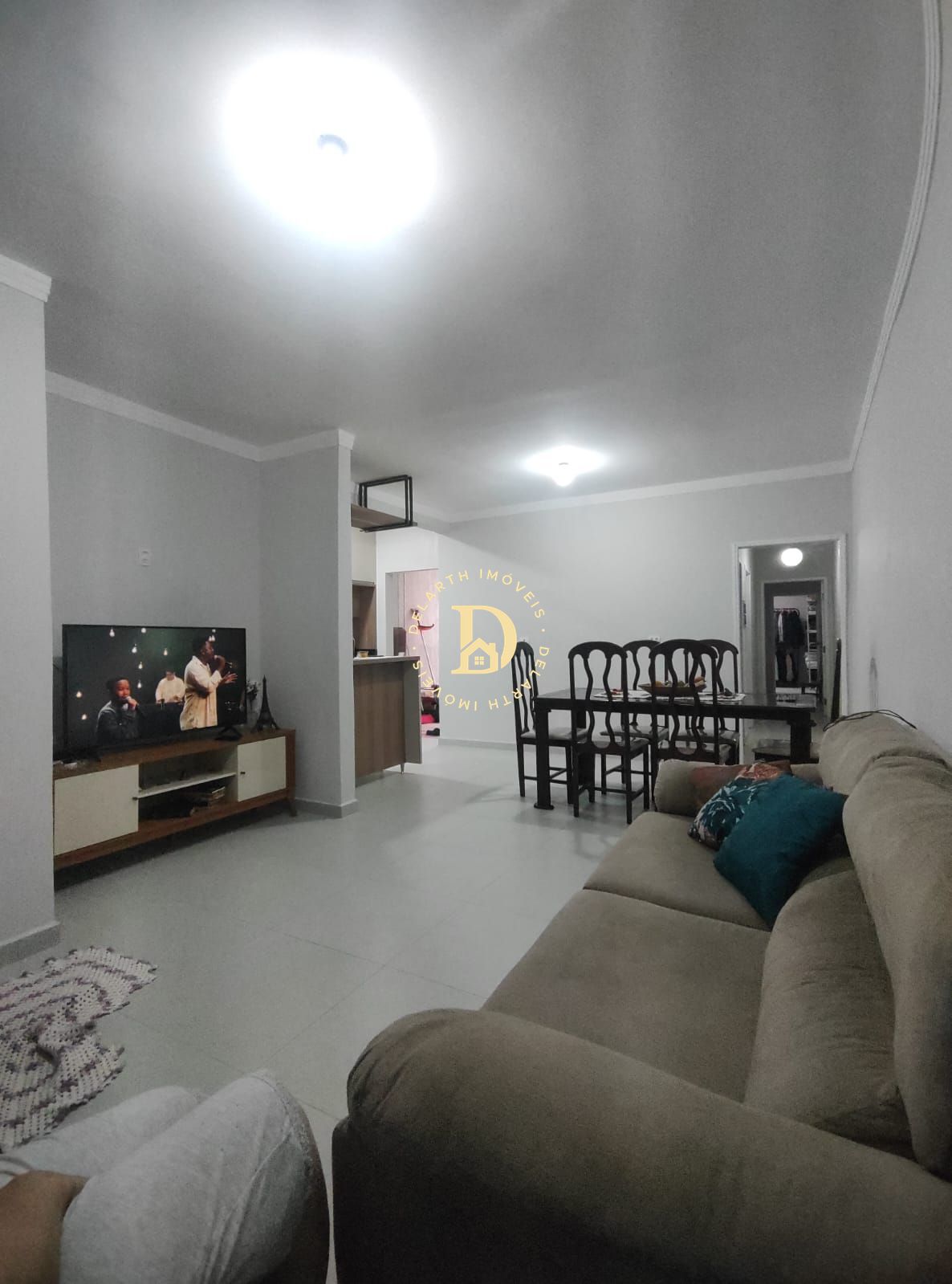Casa - Pq Itamarati - Jacareí - 2 Dormitórios (1 Suíte) - 140m2