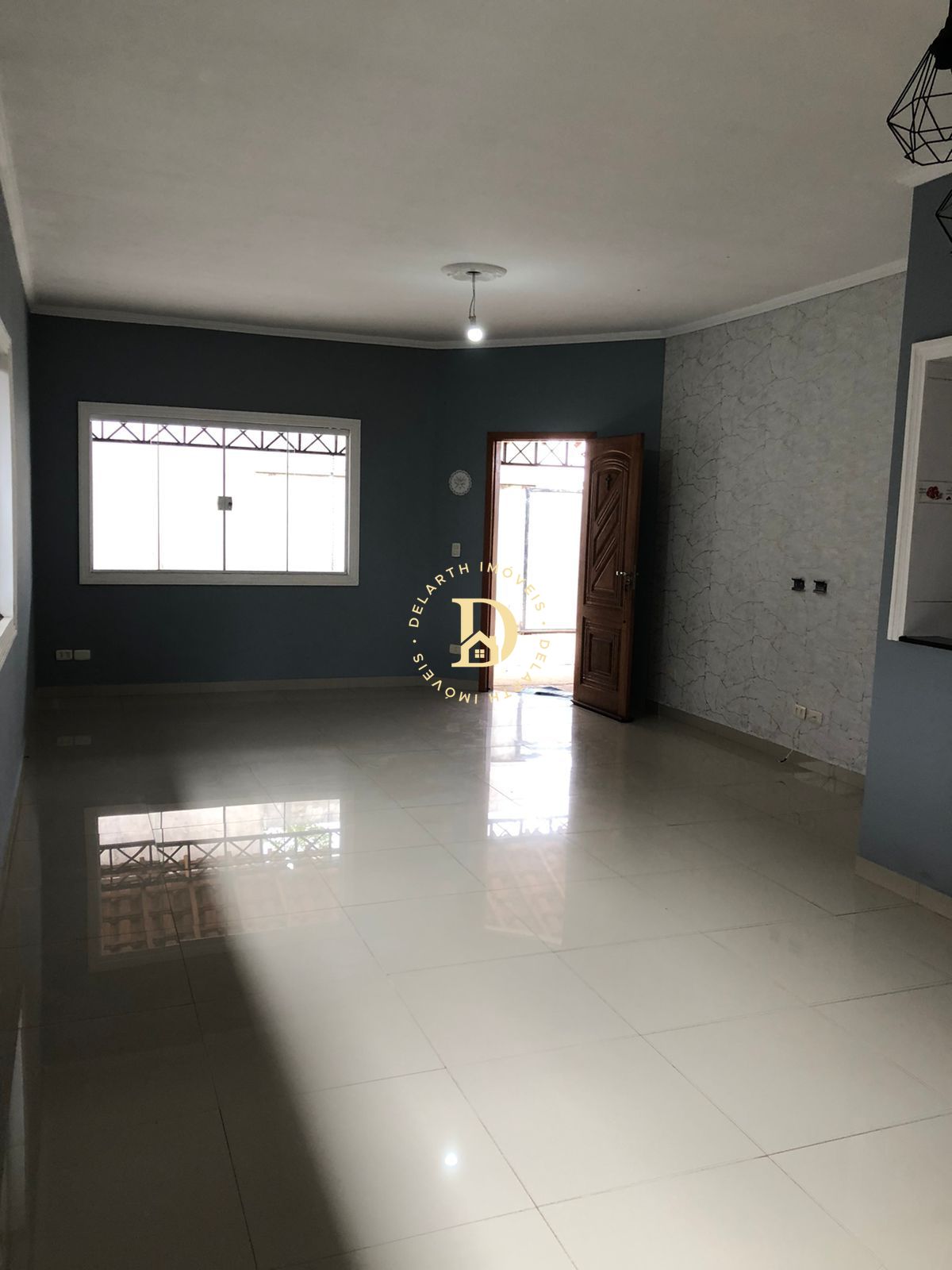 Casa à venda com 3 quartos, 140m² - Foto 1