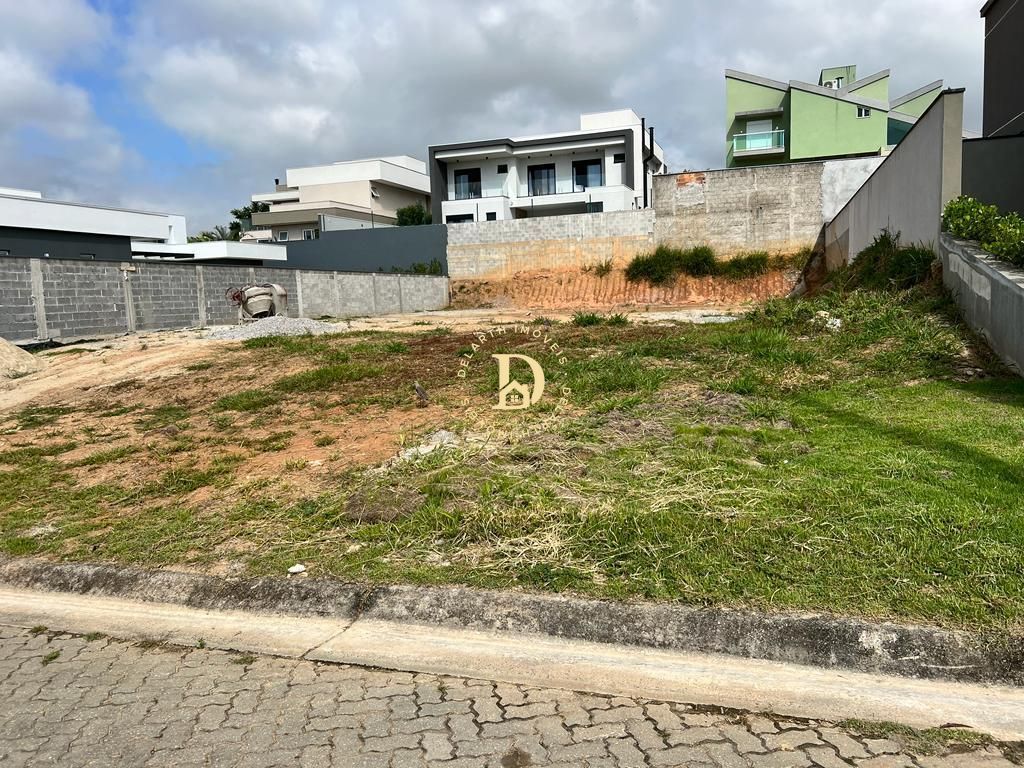 Terreno à venda, 700m² - Foto 1