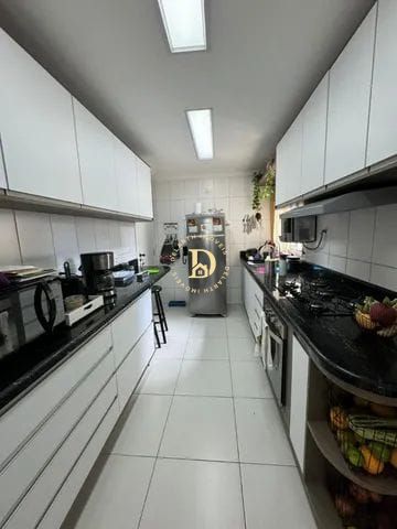 Apartamento à venda com 3 quartos, 110m² - Foto 2