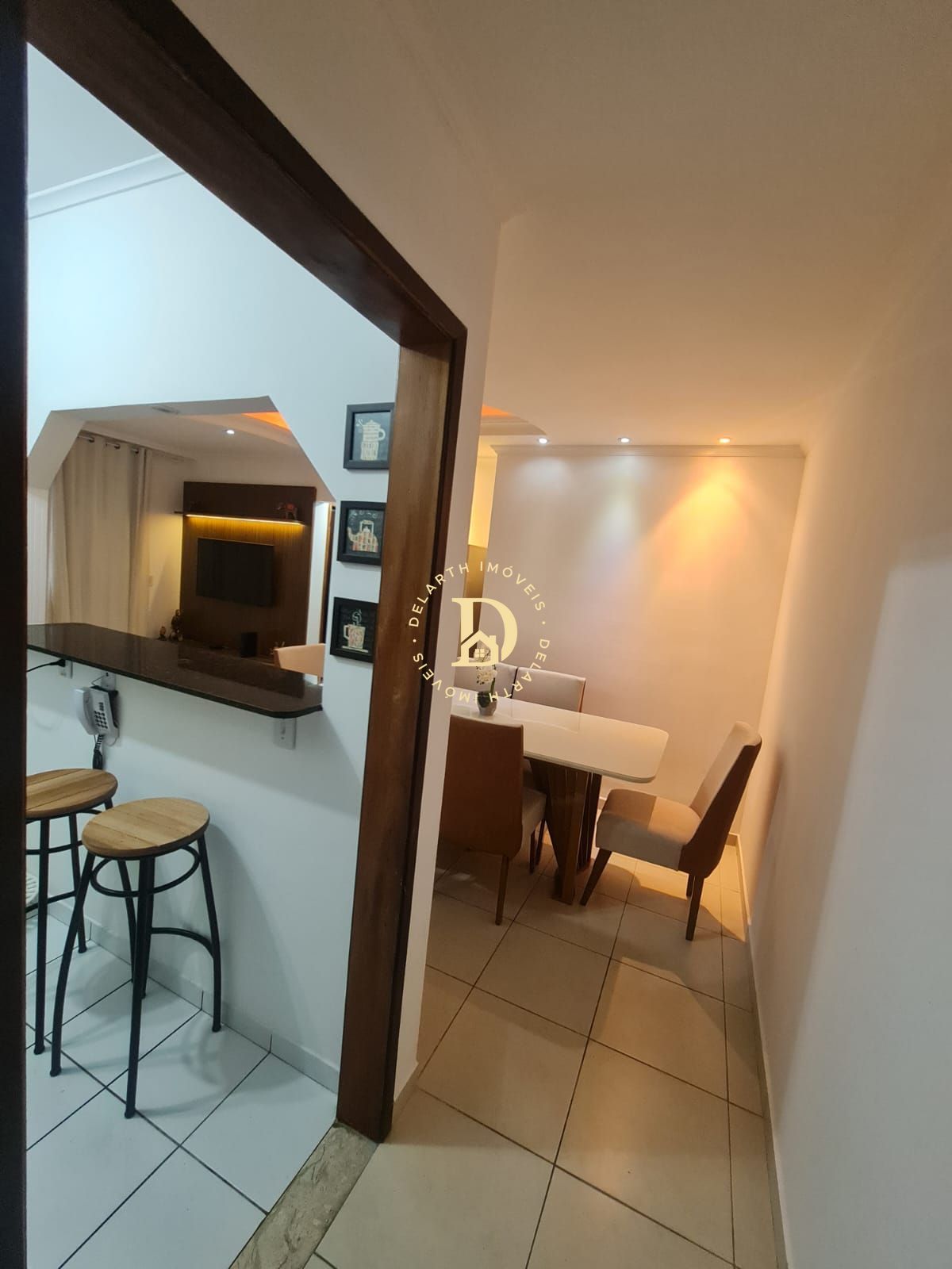 Apartamento à venda com 2 quartos, 65m² - Foto 4