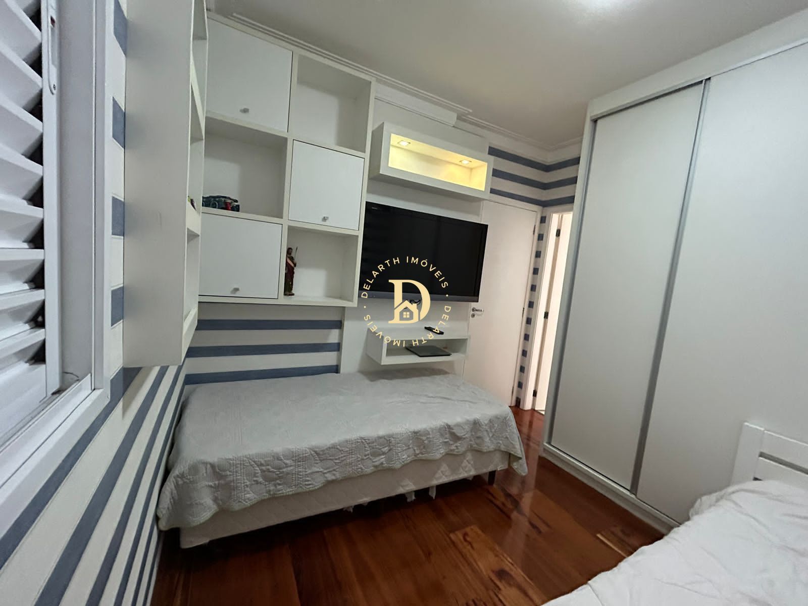 Apartamento à venda com 3 quartos, 156m² - Foto 11