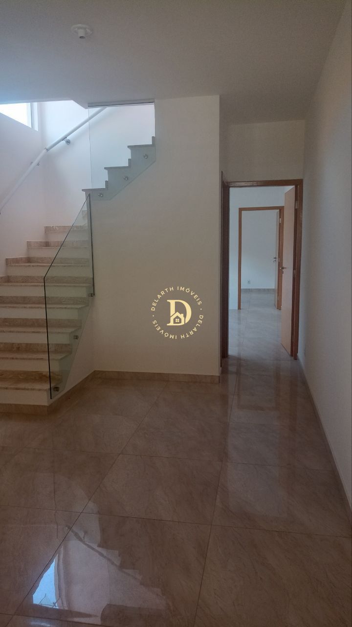 Sobrado - Jardim das Industrias - 4 Dormitórios (1 Suíte)- 180m² - Aceita Permut