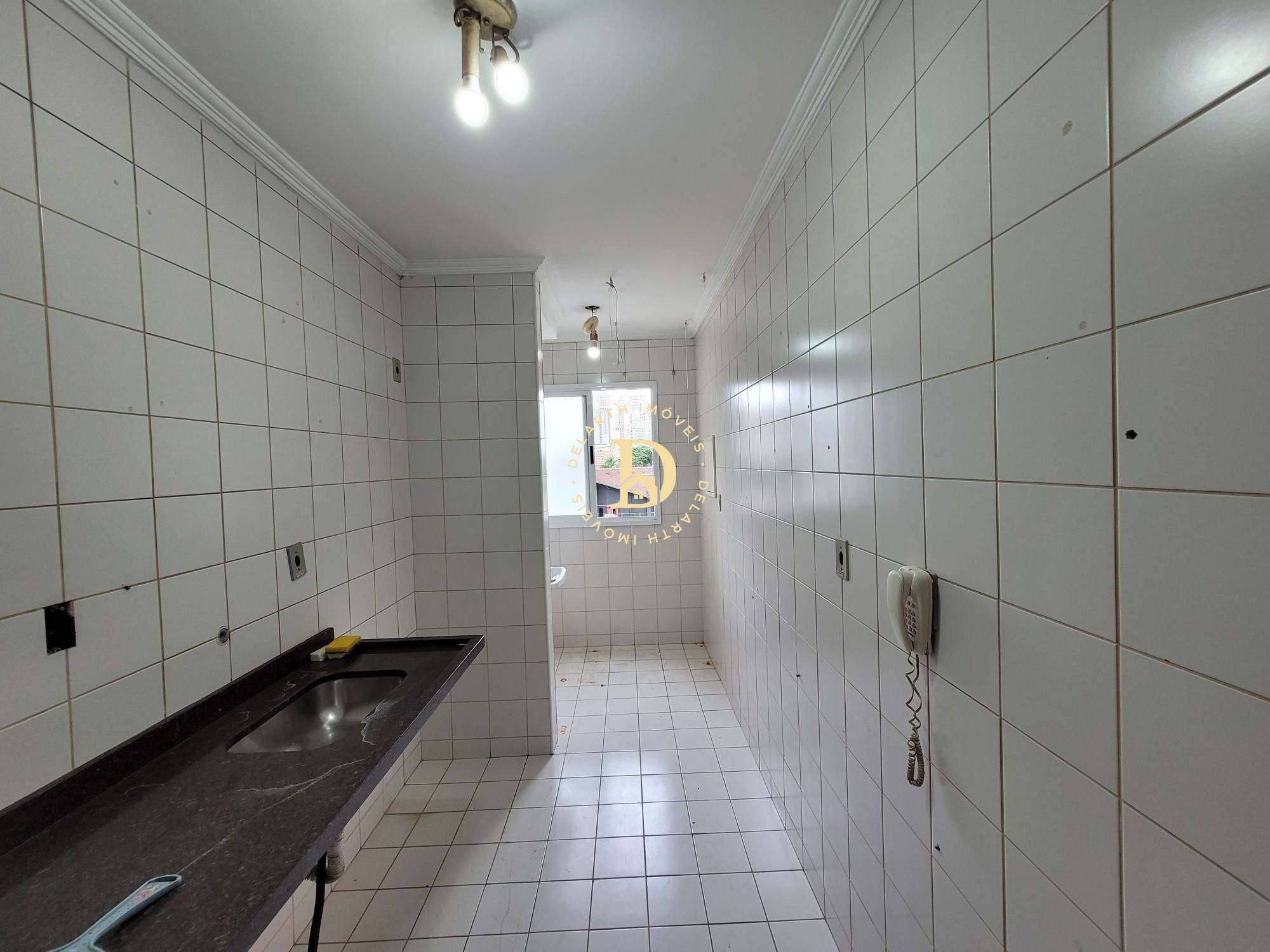 Apartamento à venda com 3 quartos, 77m² - Foto 2