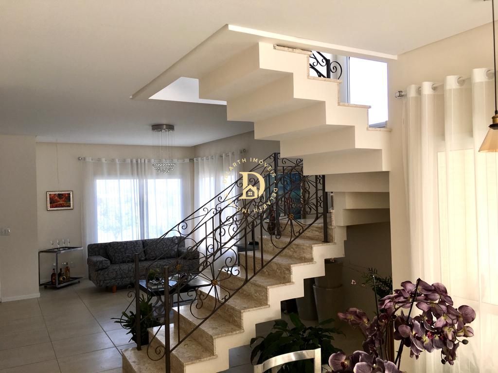 Casa de Condomínio à venda com 4 quartos, 289m² - Foto 3