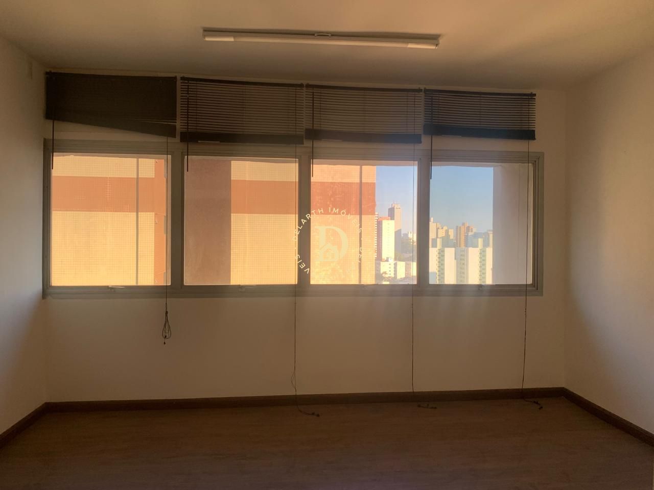 Conjunto Comercial-Sala à venda e aluguel com 1 quarto, 32m² - Foto 4