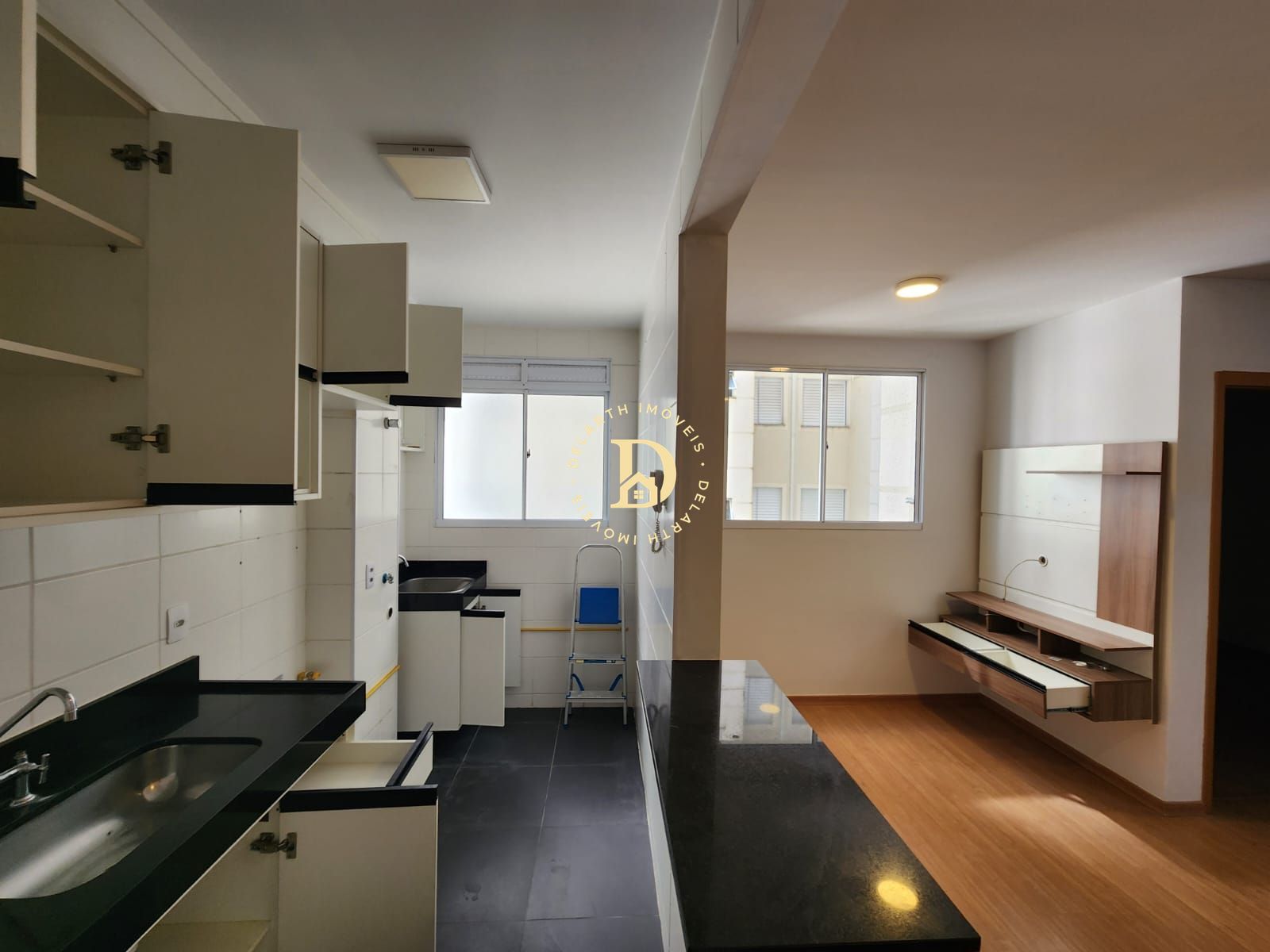 Apartamento- Cond. Campos Gerais - Jd das Industrias - SJCampos - 02 Dormitórios