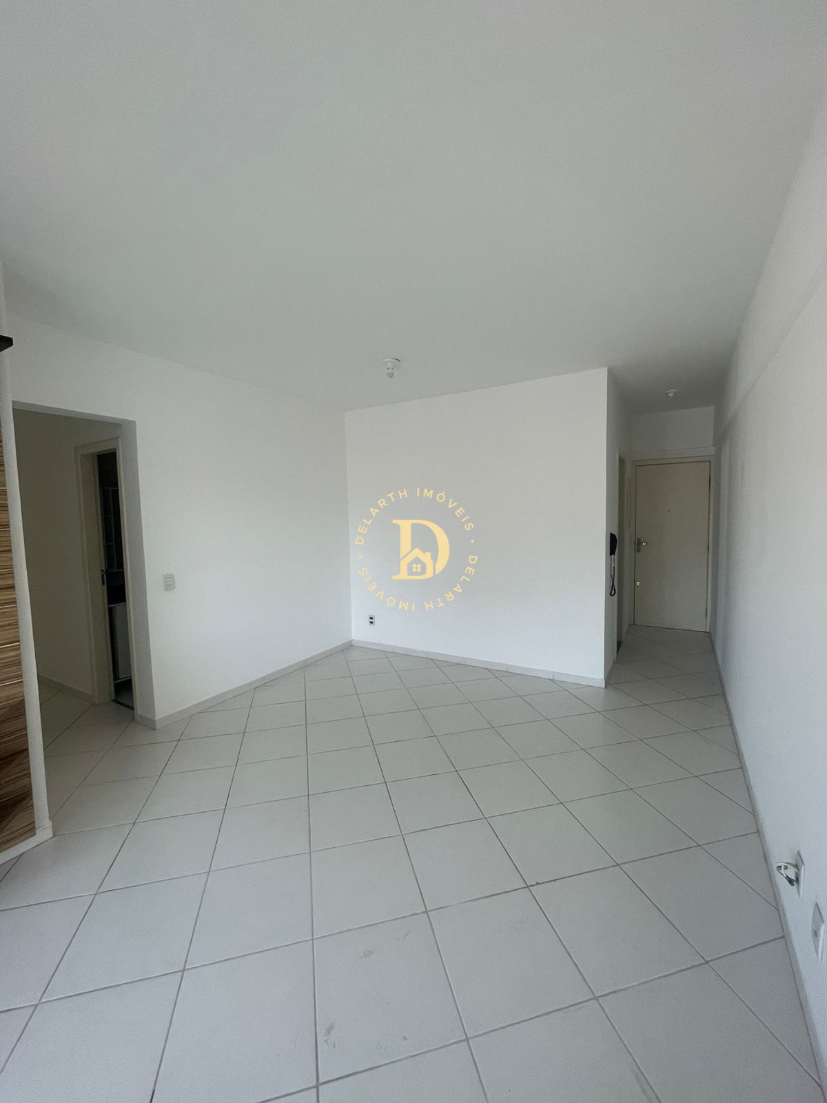 Apartamento à venda com 3 quartos, 90m² - Foto 2